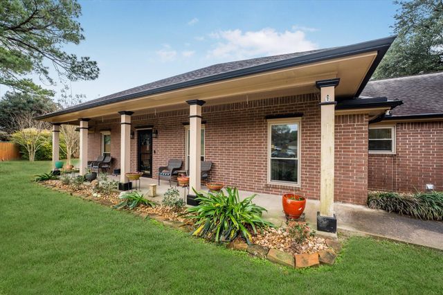 714 Quail Hollow Drive, Huntsville, TX 77340