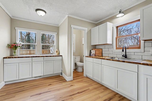 2443 Cherrywood Court SW, Wyoming, MI 49519