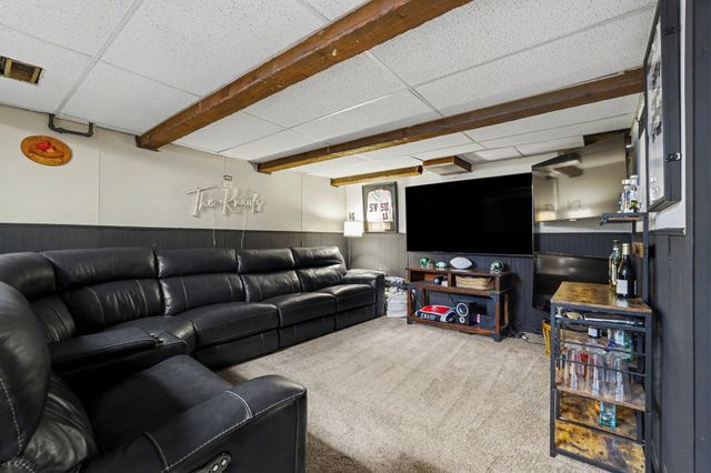 2443 Cherrywood Court SW, Wyoming, MI 49519