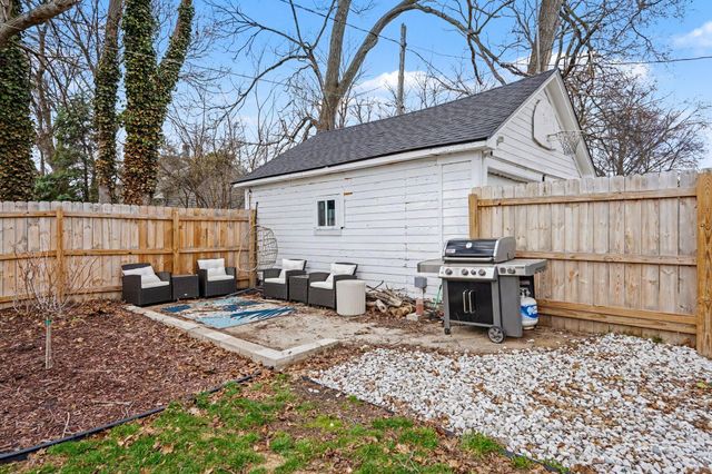 2443 Cherrywood Court SW, Wyoming, MI 49519