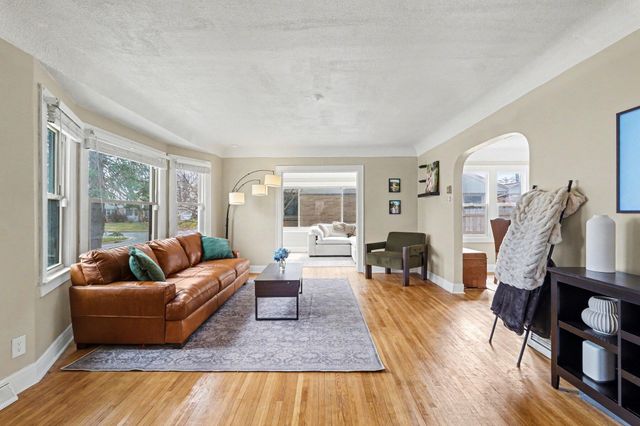 2443 Cherrywood Court SW, Wyoming, MI 49519