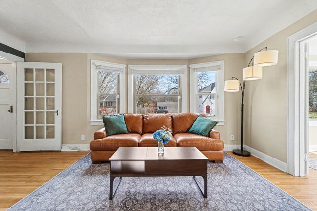 2443 Cherrywood Court SW, Wyoming, MI 49519