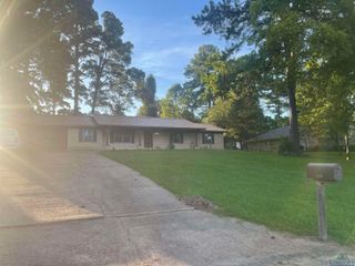 4116 Lakeshore Dr, Lone Star, TX 75668