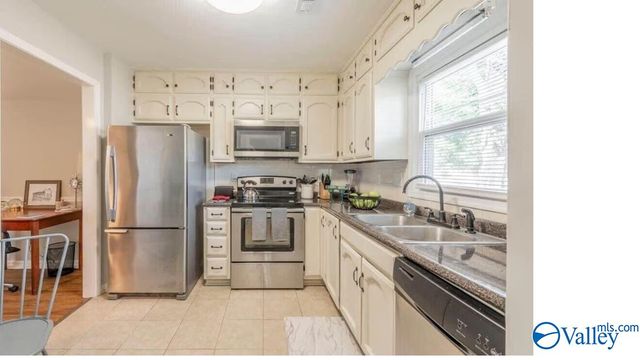 11502 Jade Lane SE, Huntsville, AL 35803