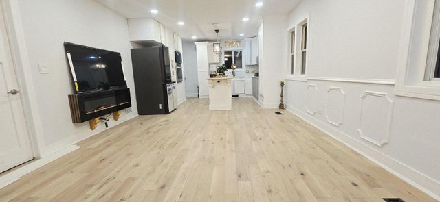 5936 W Maple Avenue, Berkeley, IL 60163