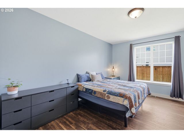 1076 S 40TH Pl, Springfield, OR 97478