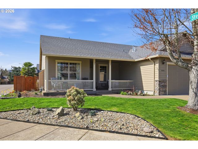 1076 S 40TH Pl, Springfield, OR 97478