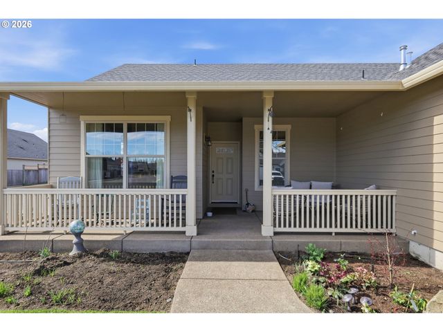 1076 S 40TH Pl, Springfield, OR 97478