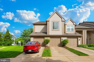 20000 GATESHEAD CIR #806, Germantown, MD 20876