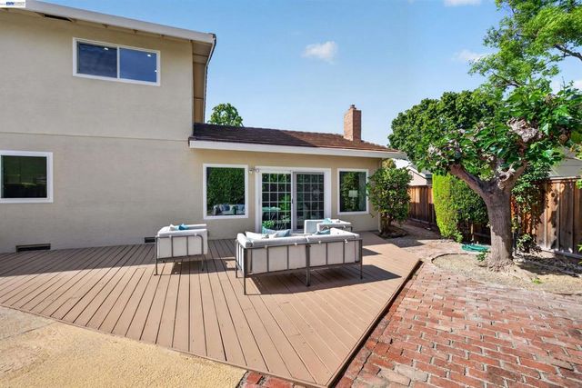 2865 Longspur Way, Pleasanton, CA 94566