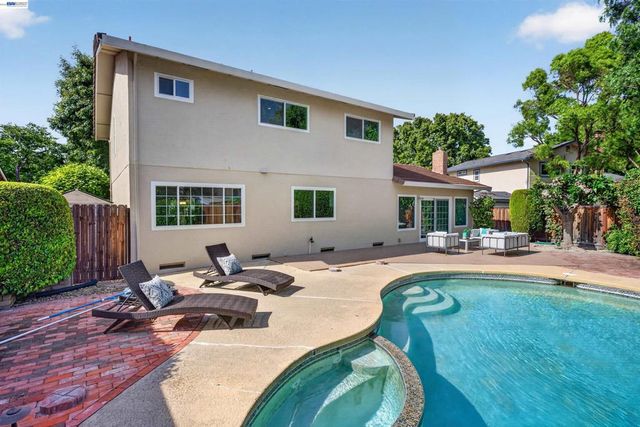 2865 Longspur Way, Pleasanton, CA 94566