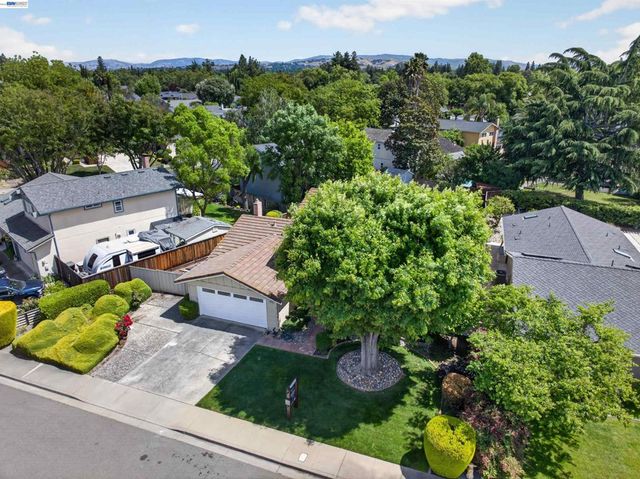 2865 Longspur Way, Pleasanton, CA 94566