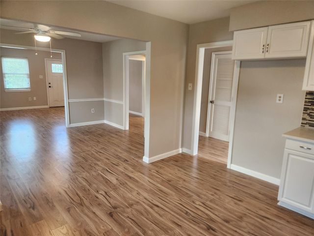 524 Avenue A, La Marque, TX 77568