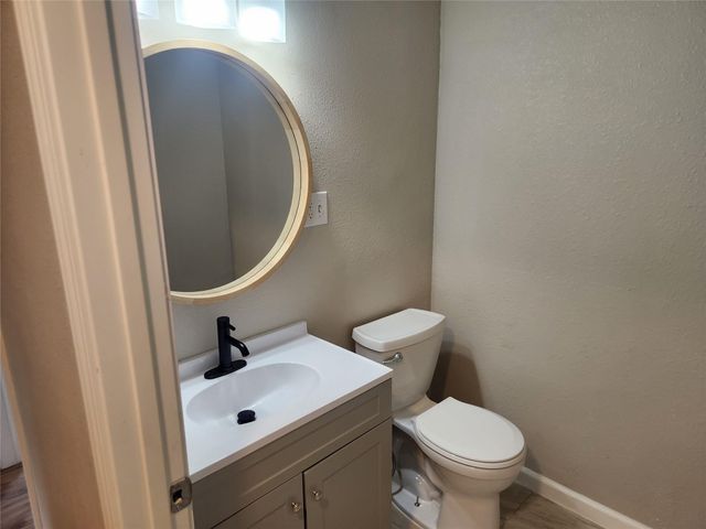 524 Avenue A, La Marque, TX 77568