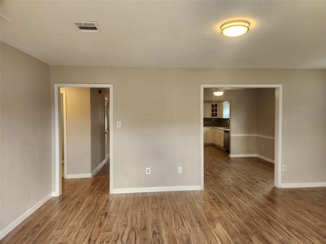 524 Avenue A, La Marque, TX 77568