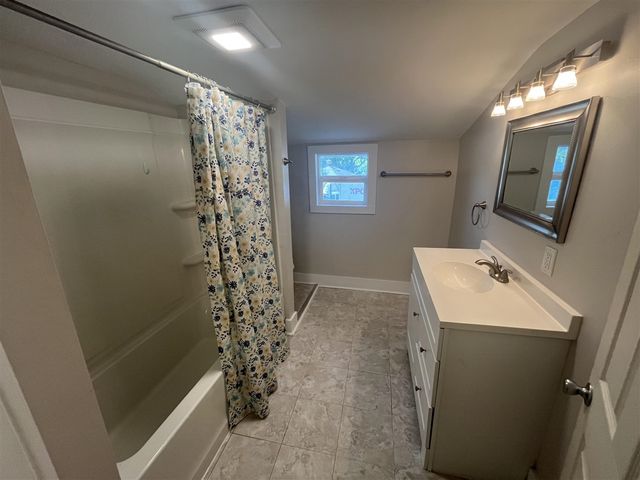 1415 N 5th Street, Niles, MI 49120