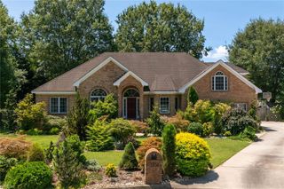 1204 Lingale CT, Chesapeake, VA 23322