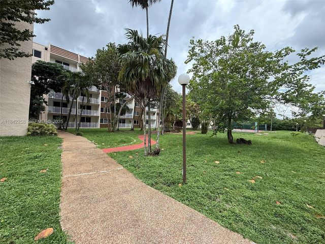 6930 Miami Gardens Drive 1-217A, Hialeah, FL 33015