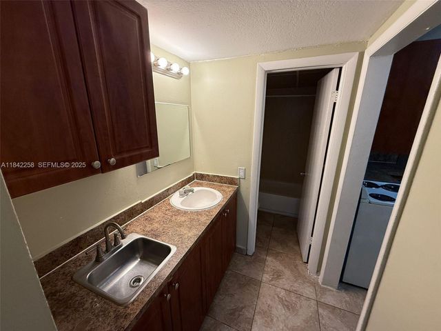 6930 Miami Gardens Drive 1-217A, Hialeah, FL 33015