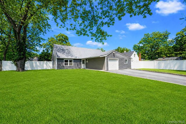 150 Serpentine Lane, Islandia, NY 11749