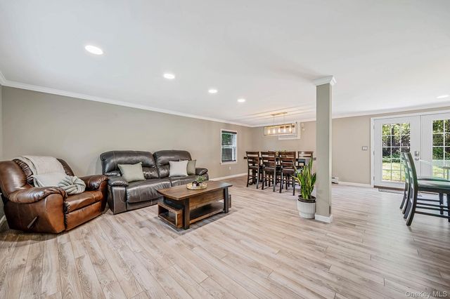 150 Serpentine Lane, Islandia, NY 11749