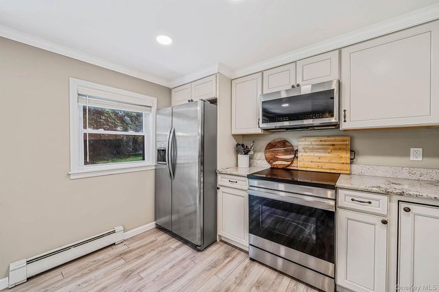 150 Serpentine Lane, Islandia, NY 11749