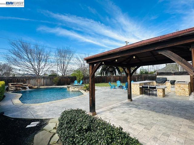 1500 Arroyo Rd, Livermore, CA 94550