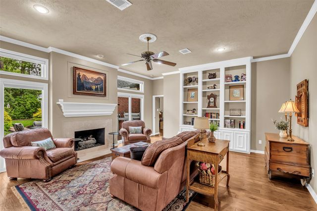 11 Feather Branch Court, The Woodlands, TX 77381