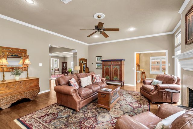 11 Feather Branch Court, The Woodlands, TX 77381