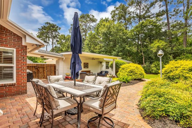 11 Feather Branch Court, The Woodlands, TX 77381