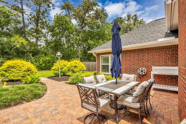 11 Feather Branch Court, The Woodlands, TX 77381