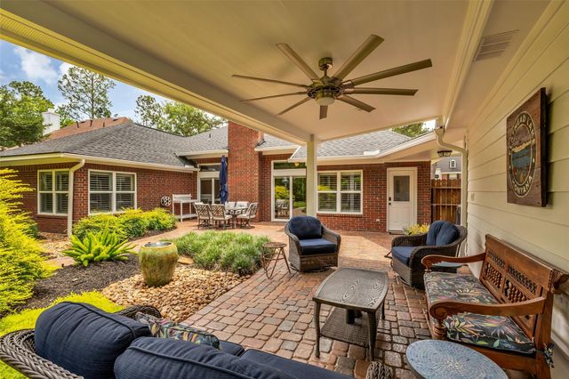 11 Feather Branch Court, The Woodlands, TX 77381