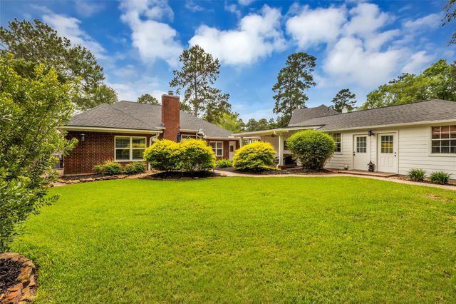 11 Feather Branch Court, The Woodlands, TX 77381