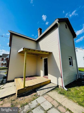 810 BROAD ST, Chambersburg, PA 17201