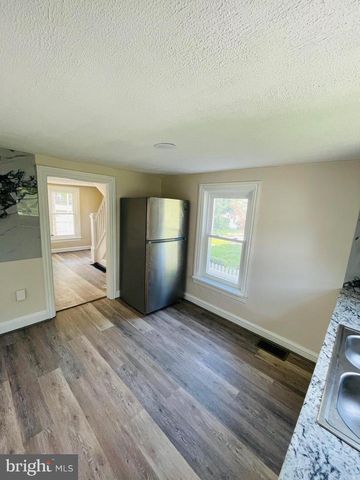 810 BROAD ST, Chambersburg, PA 17201
