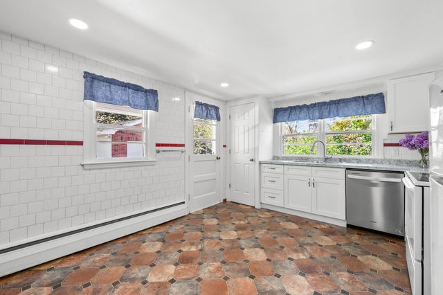 129 Belmont Road, West Harwich, MA 02671