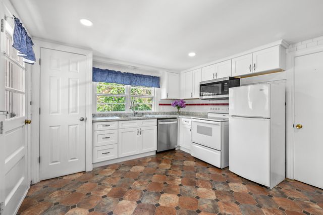 129 Belmont Road, West Harwich, MA 02671