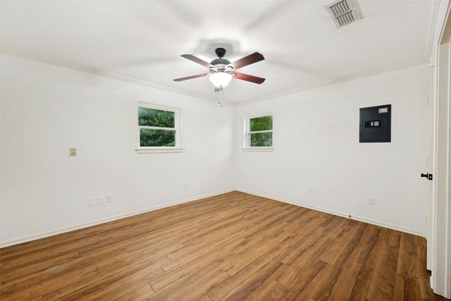 849 Wheelwood Drive, Hurst, TX 76053