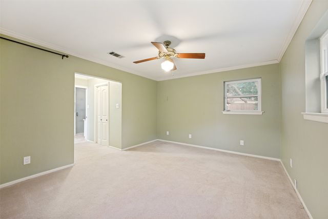 849 Wheelwood Drive, Hurst, TX 76053