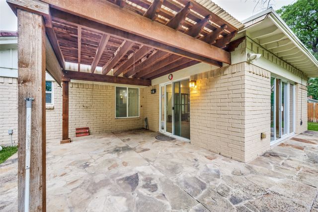 849 Wheelwood Drive, Hurst, TX 76053