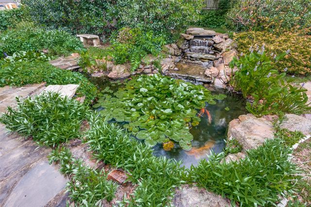 849 Wheelwood Drive, Hurst, TX 76053