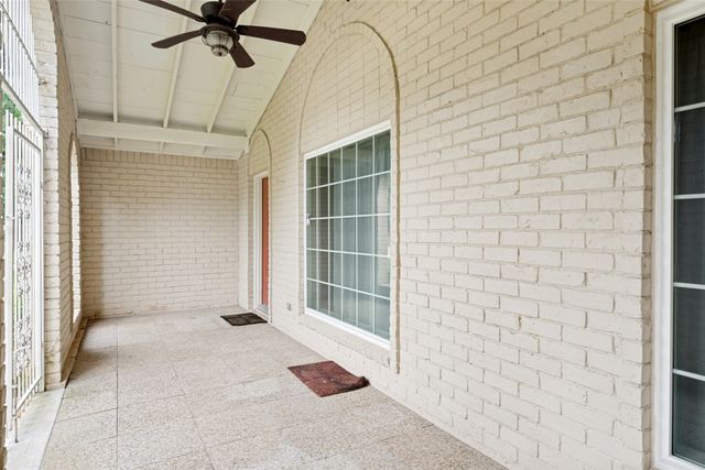 849 Wheelwood Drive, Hurst, TX 76053