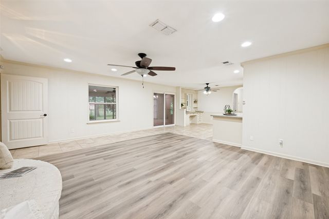 849 Wheelwood Drive, Hurst, TX 76053