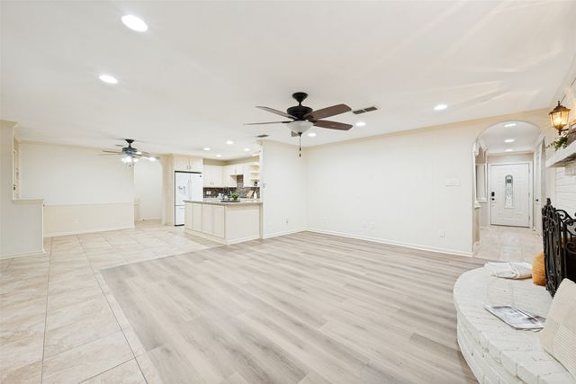 849 Wheelwood Drive, Hurst, TX 76053