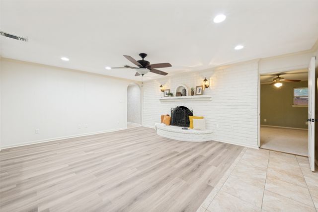 849 Wheelwood Drive, Hurst, TX 76053