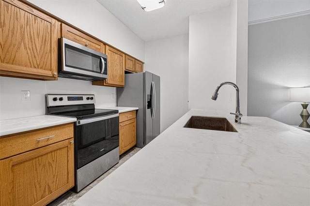 9850 Pagewood Lane 807, Houston, TX 77042
