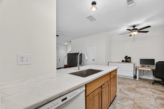9850 Pagewood Lane 807, Houston, TX 77042