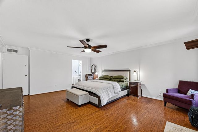 9850 Pagewood Lane 807, Houston, TX 77042