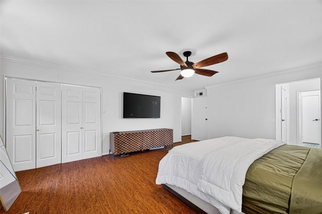 9850 Pagewood Lane 807, Houston, TX 77042