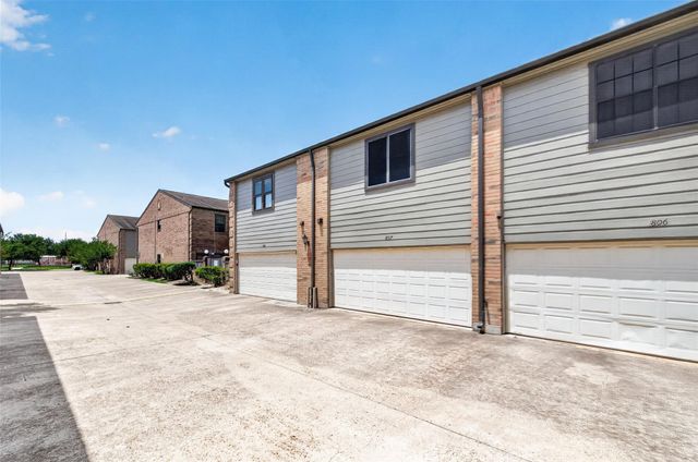 9850 Pagewood Lane 807, Houston, TX 77042